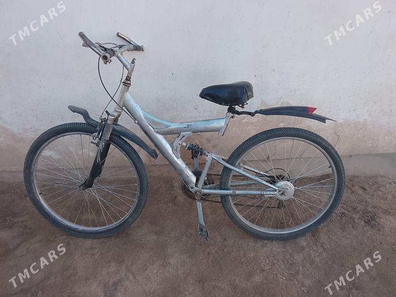 Rembo velik - Кёнеургенч - img 2