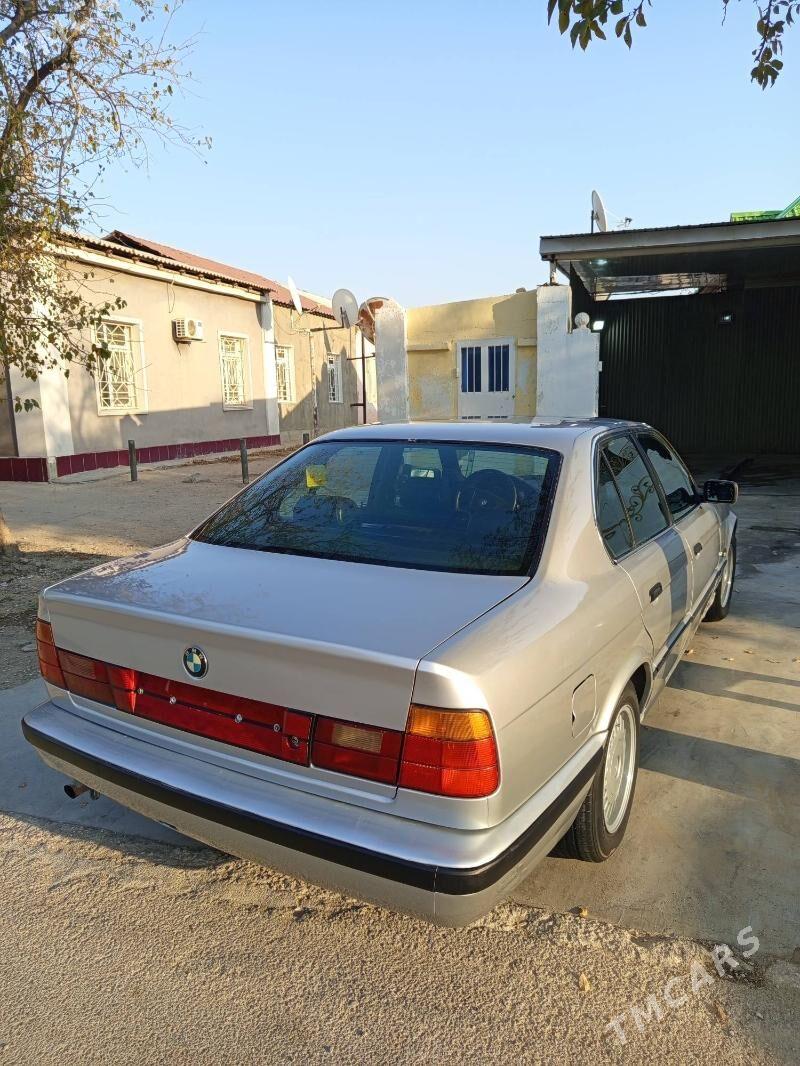 BMW 520 1990 - 65 000 TMT - Balkanabat - img 3