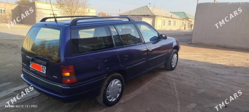 Opel Astra 1997 - 47 000 TMT - Гурбансолтан Едже - img 5