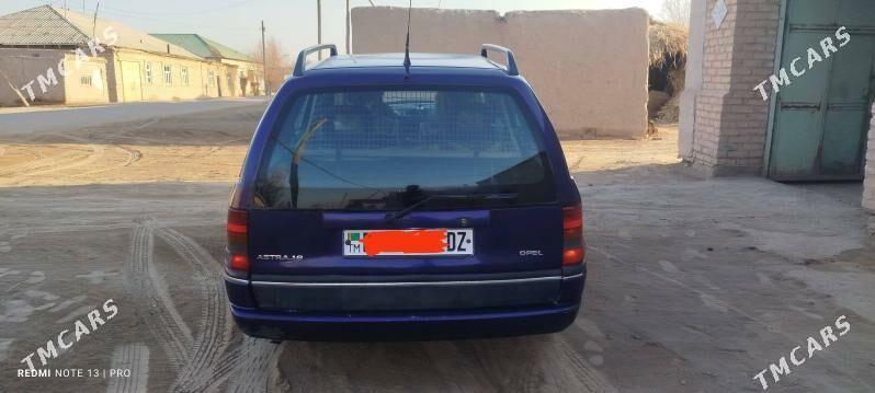 Opel Astra 1997 - 47 000 TMT - Гурбансолтан Едже - img 4