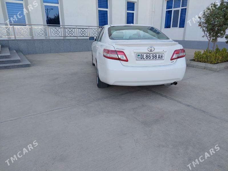 Toyota Camry 2010 - 220 000 TMT - Гёкдепе - img 2