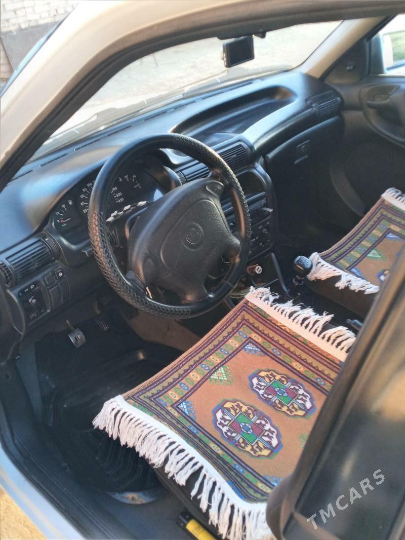 Opel Astra 1996 - 70 000 TMT - Мары - img 4