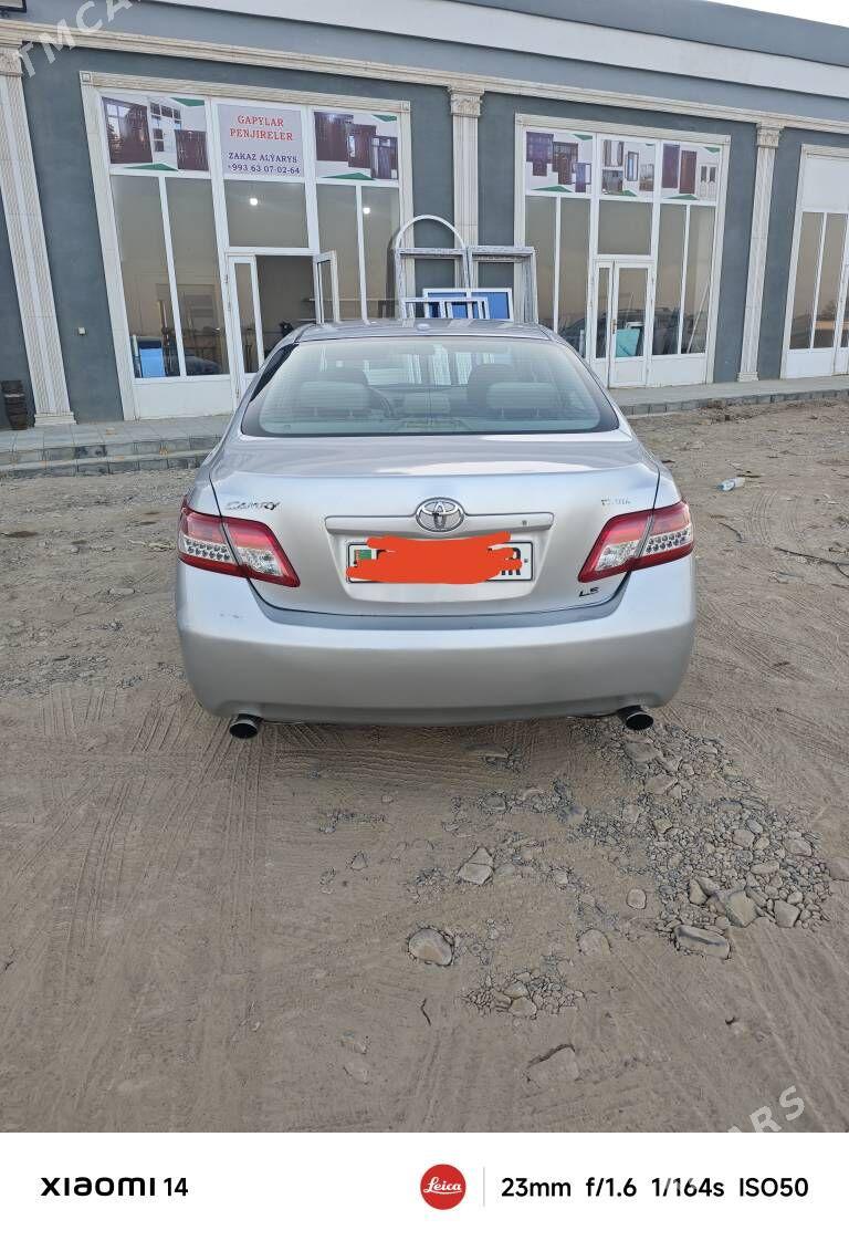 Toyota Camry 2010 - 175 000 TMT - Мары - img 4