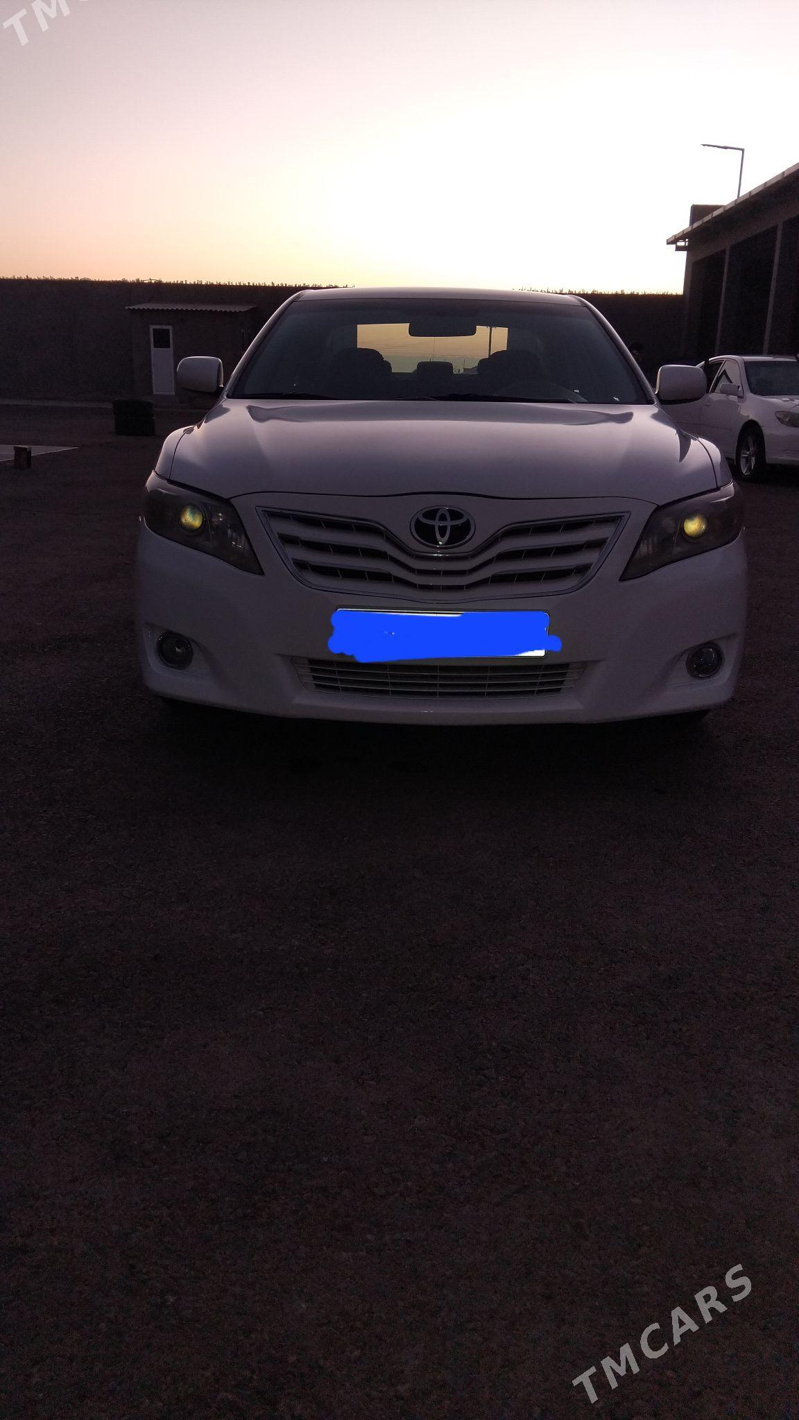 Toyota Camry 2010 - 150 000 TMT - Теджен - img 7