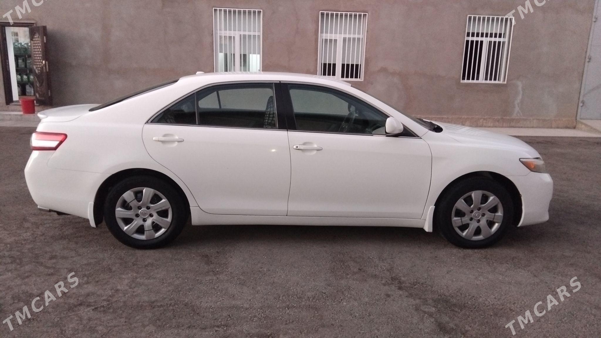 Toyota Camry 2010 - 150 000 TMT - Теджен - img 10