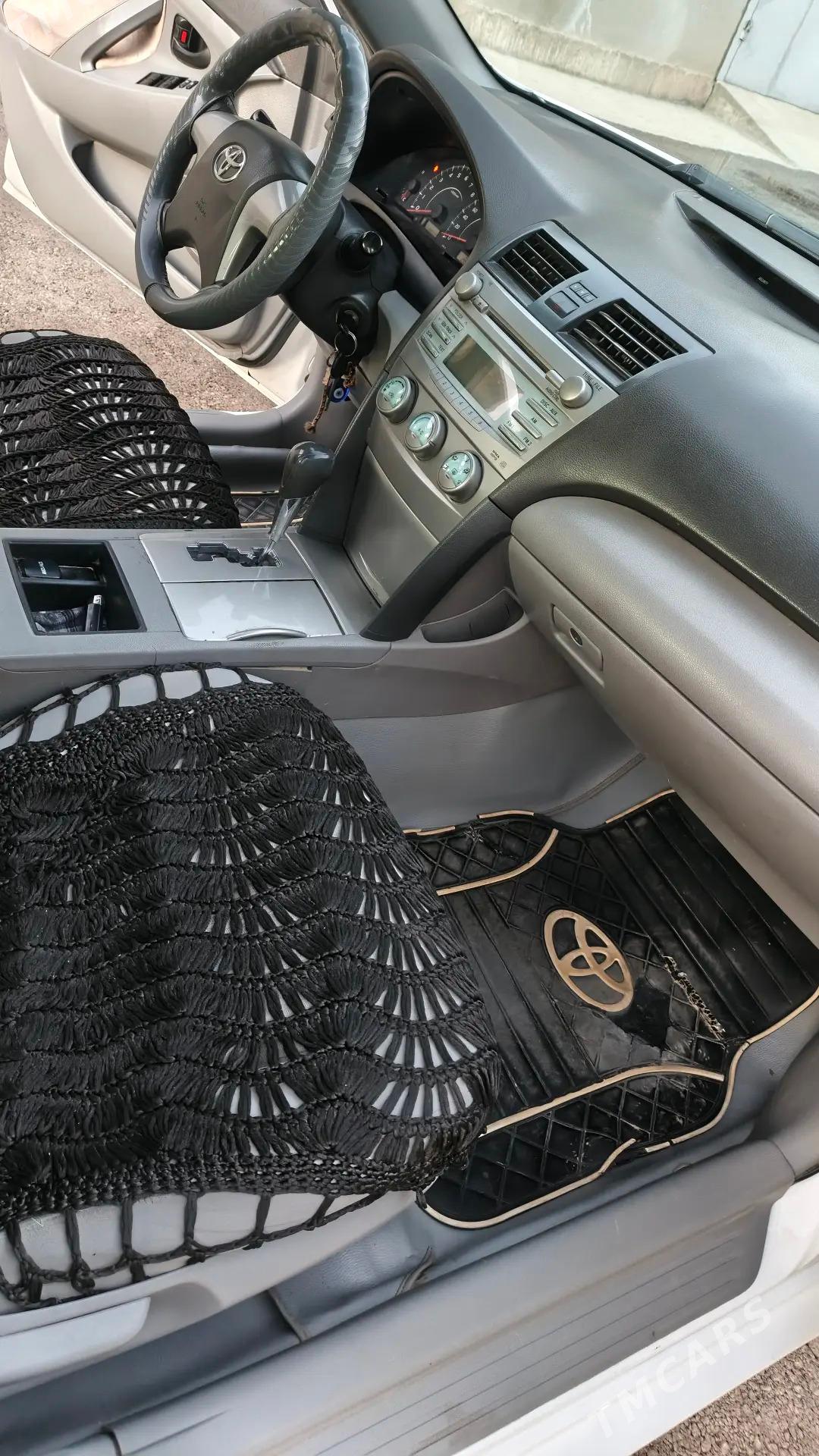 Toyota Camry 2010 - 150 000 TMT - Теджен - img 5