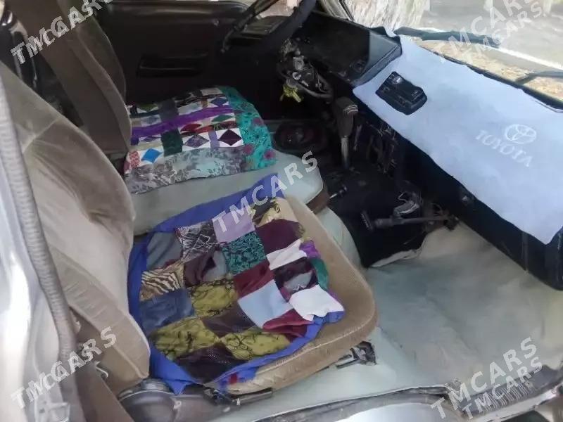 Toyota Hiace 1990 - 40 000 TMT - Байрамали - img 6