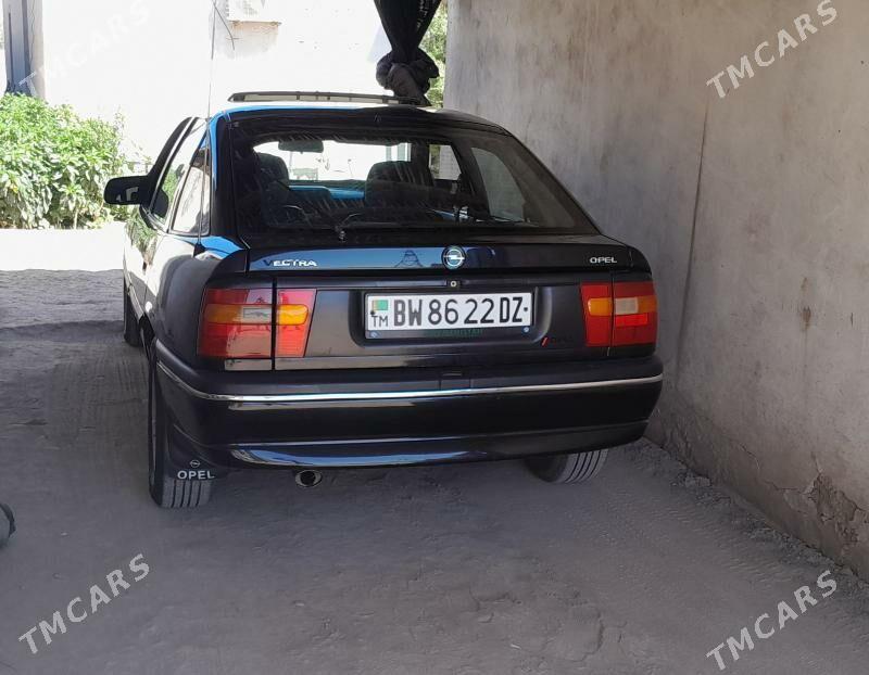 Opel Vectra 1995 - 44 000 TMT - Губадаг - img 4