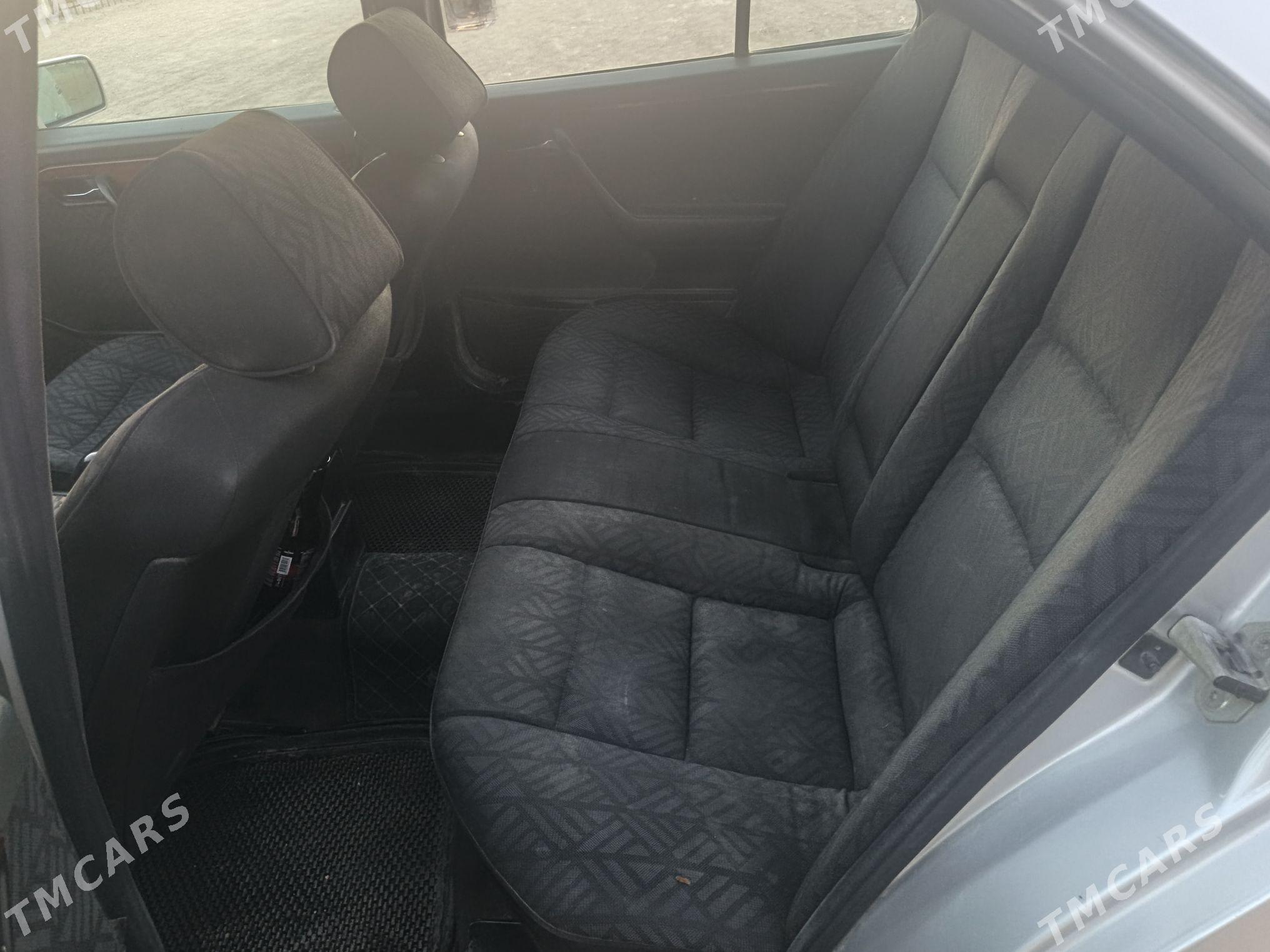 Mercedes-Benz 190-Class 1993 - 40 000 TMT - Гумдаг - img 3