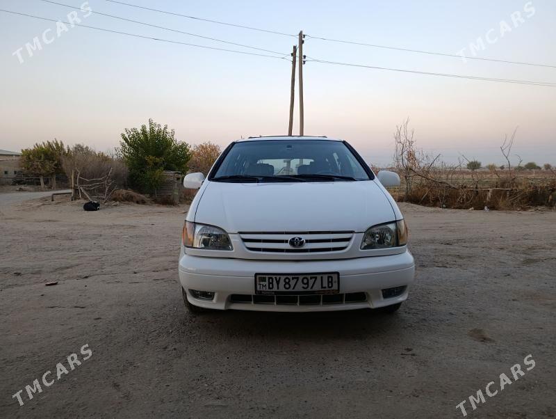 Toyota Sienna 2002 - 170 000 TMT - Halaç - img 2