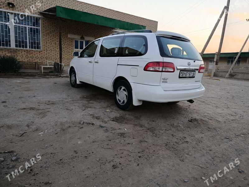 Toyota Sienna 2002 - 170 000 TMT - Halaç - img 6