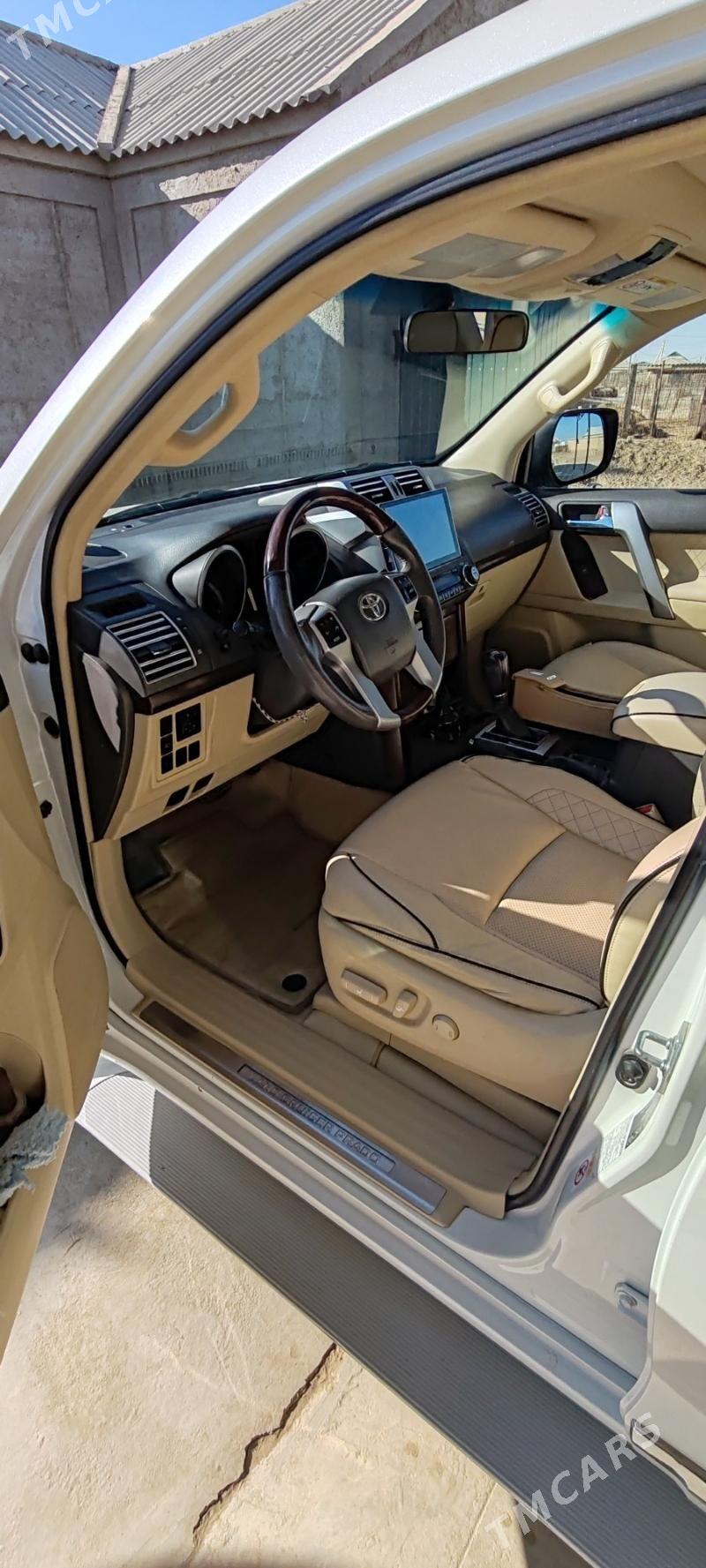 Toyota Land Cruiser Prado 2016 - 730 000 TMT - Этрек - img 3