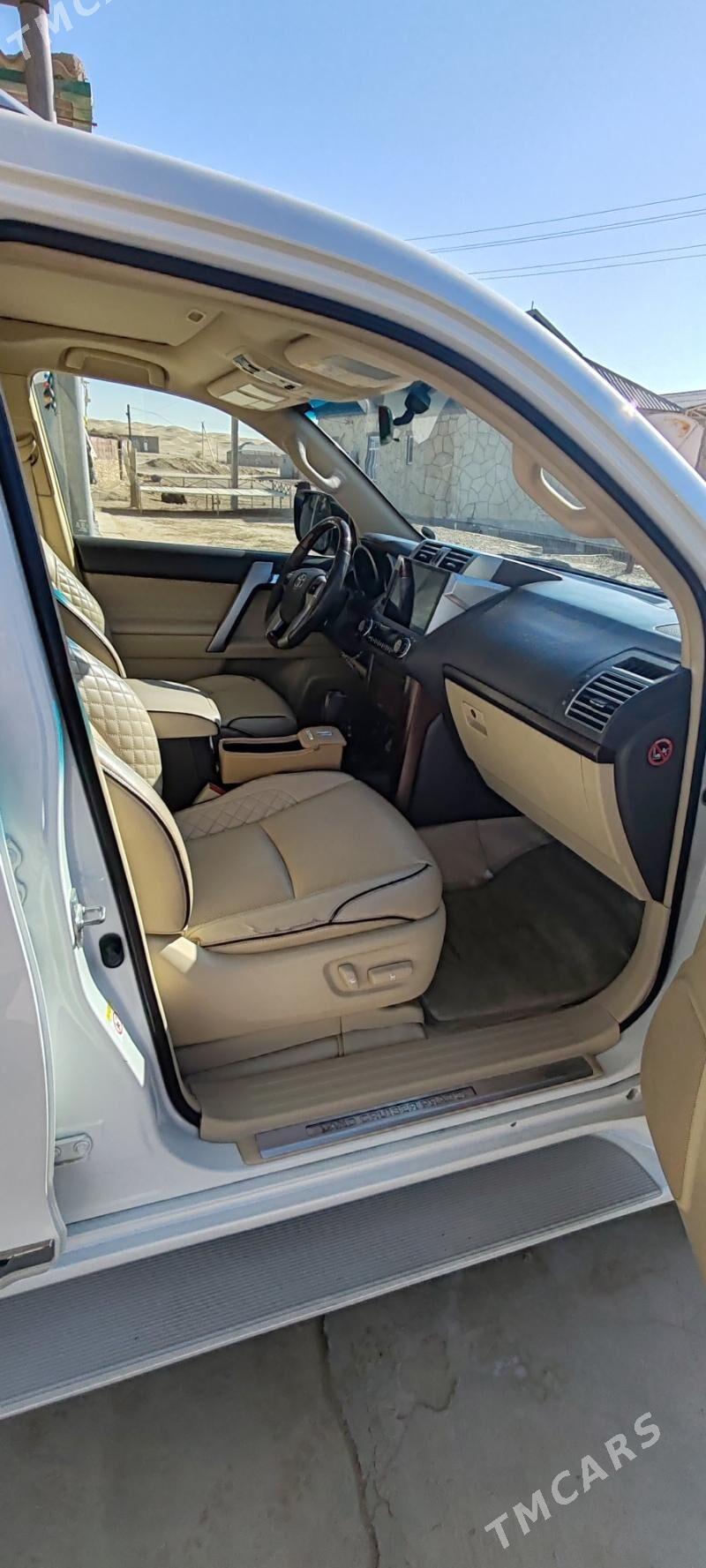 Toyota Land Cruiser Prado 2016 - 730 000 TMT - Этрек - img 1