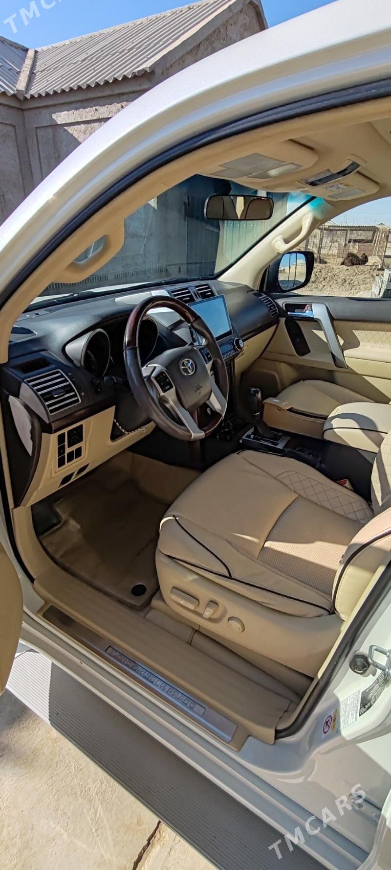 Toyota Land Cruiser Prado 2016 - 730 000 TMT - Этрек - img 2