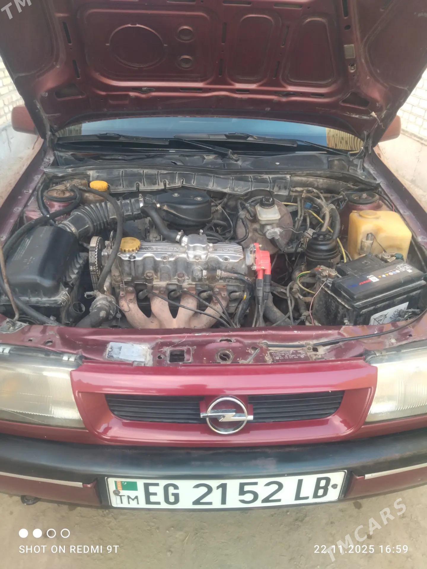 Opel Vectra 1991 - 45 000 TMT - Сакар - img 2