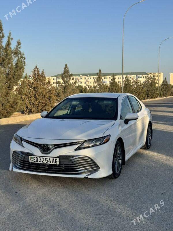 Toyota Camry 2020 - 350 000 TMT - Бузмеин - img 1