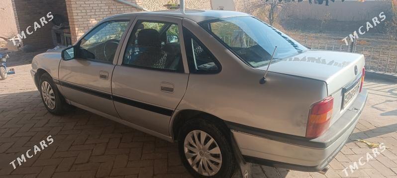 Opel Vectra 1992 - 38 000 TMT - Халач - img 5