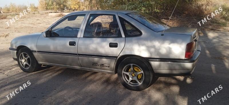 Opel Vectra 1991 - 36 000 TMT - Губадаг - img 4