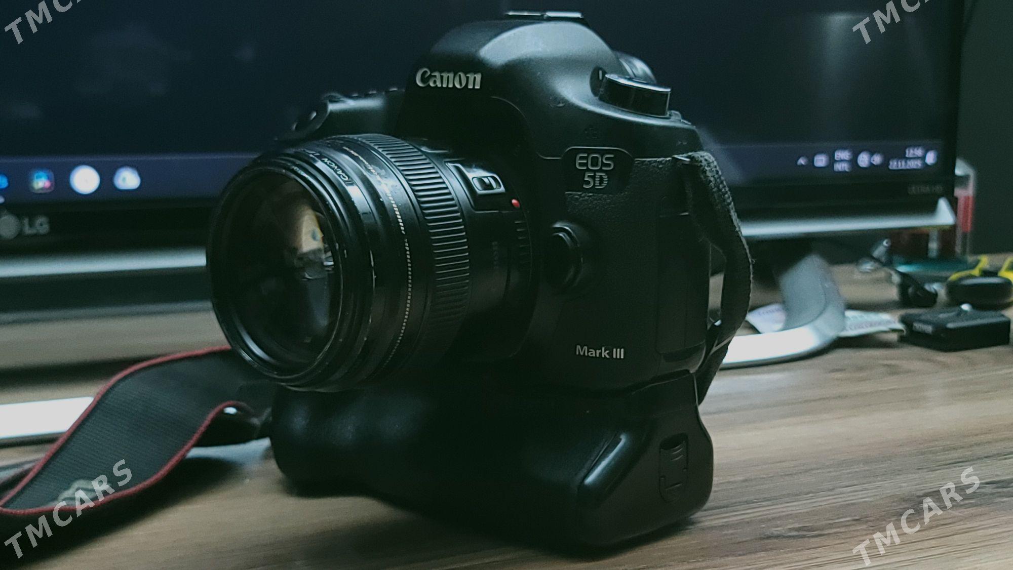 Canon 5 dm3 ef 100mm f 2.0 - Хитровка - img 1