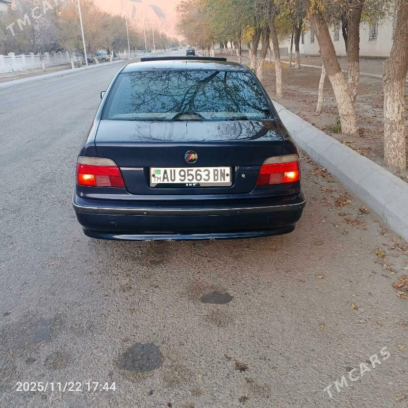 BMW E39 1998 - 85 000 TMT - Балканабат - img 2
