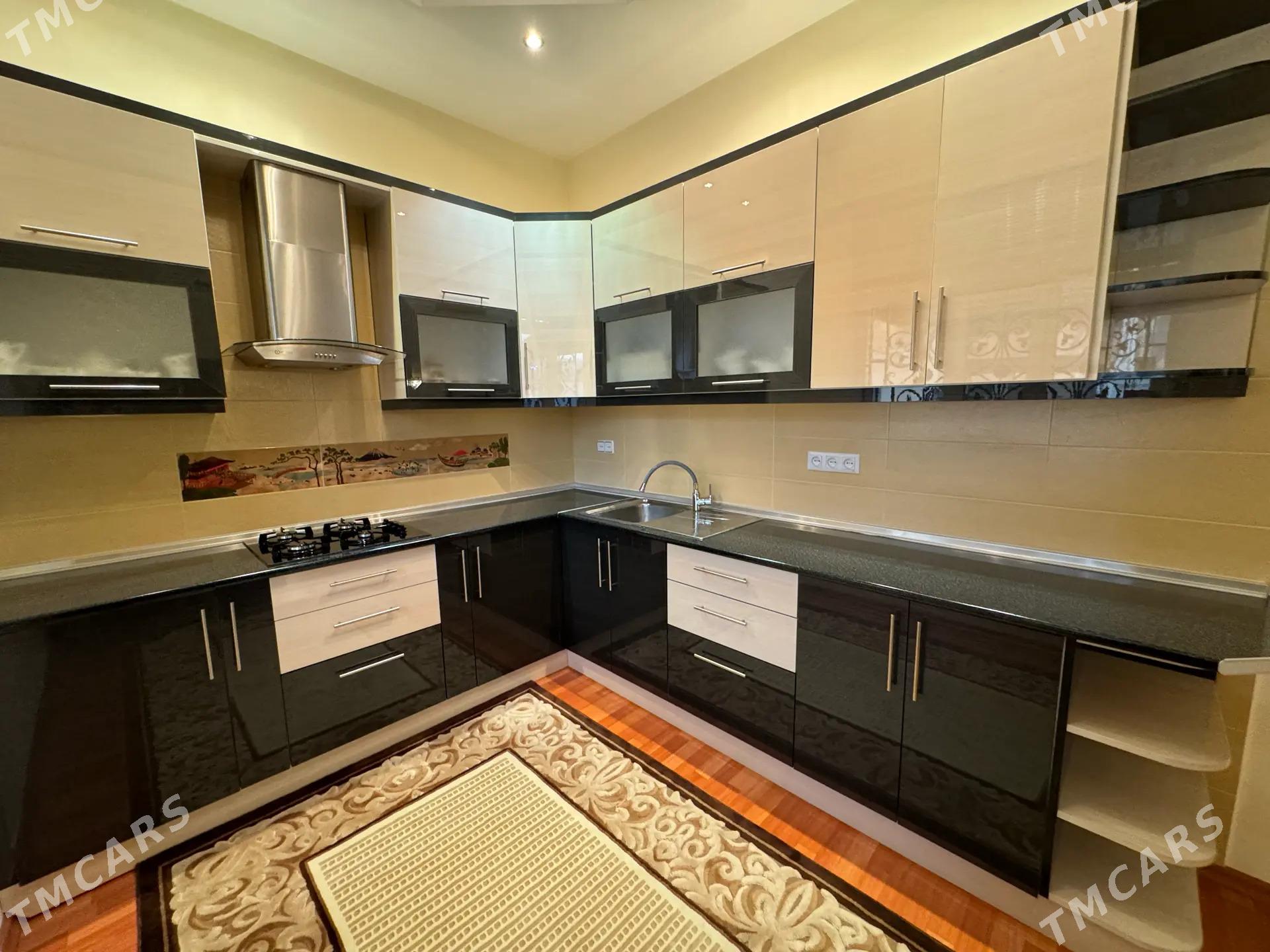 Kuhunnyy garnitur - Балканабат - img 4