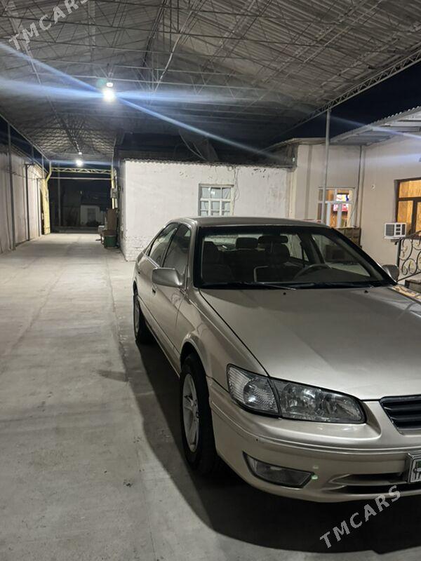 Toyota Camry 2000 - 125 000 TMT - Байрамали - img 1