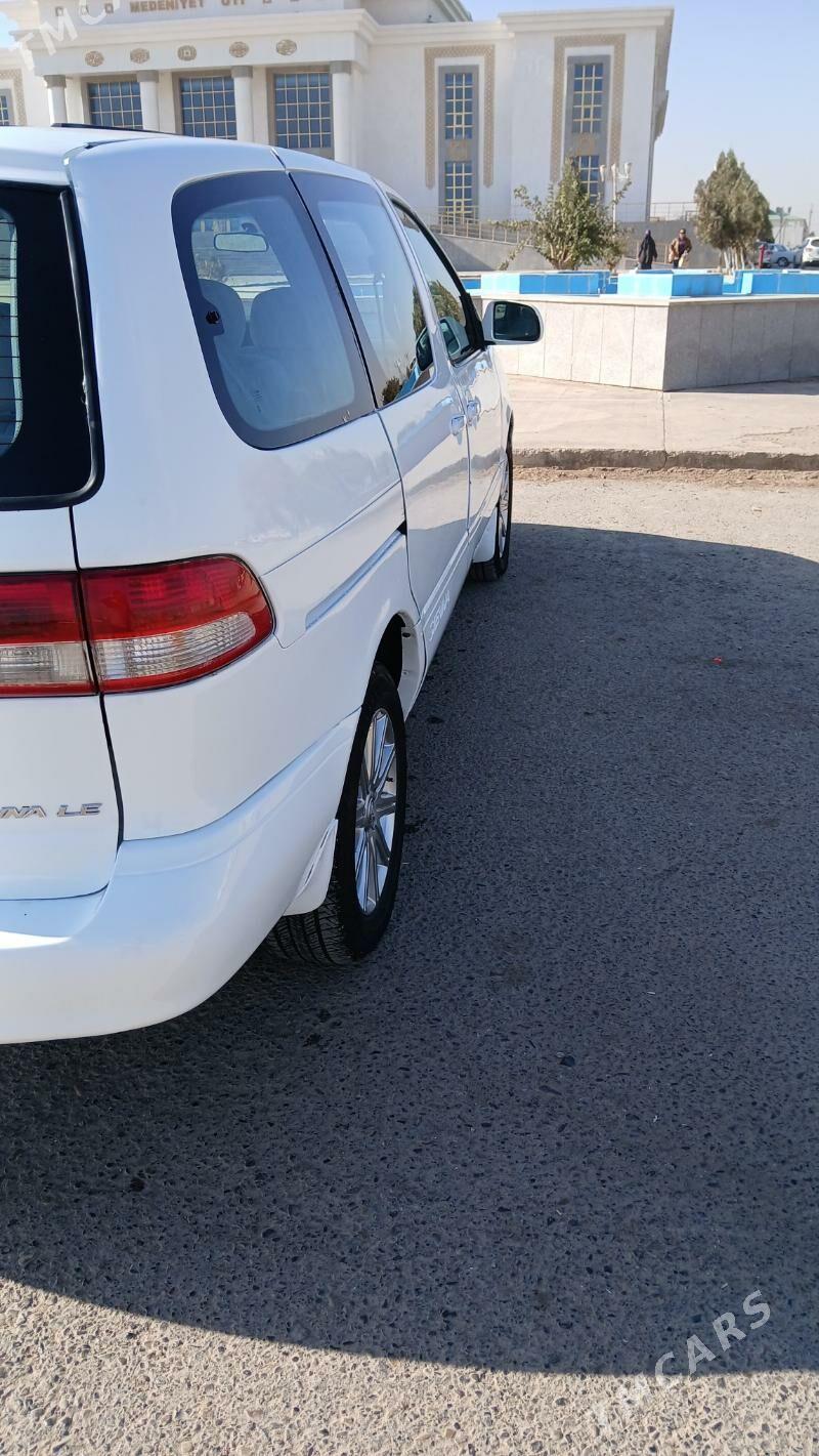Toyota Sienna 2002 - 133 133 TMT - Теджен - img 6