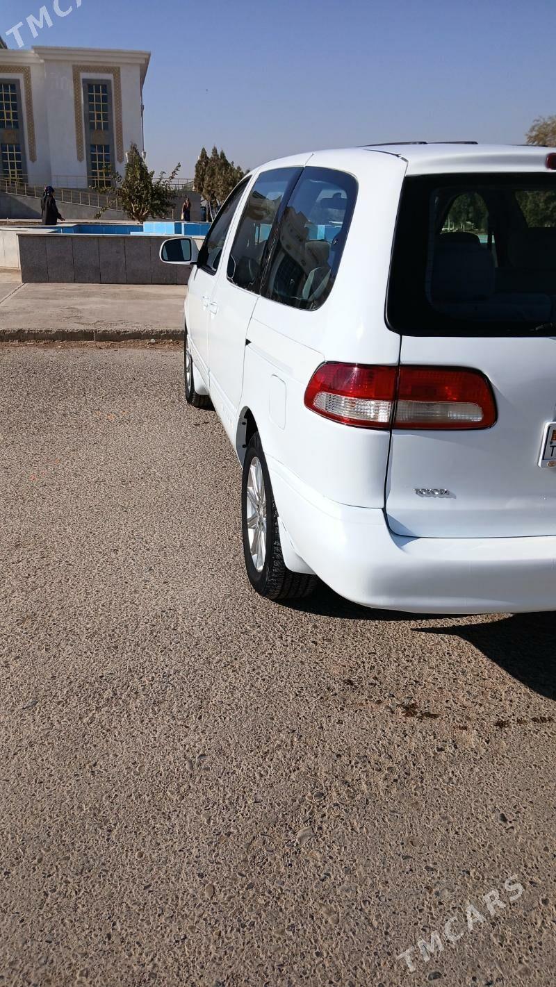 Toyota Sienna 2002 - 133 133 TMT - Теджен - img 7