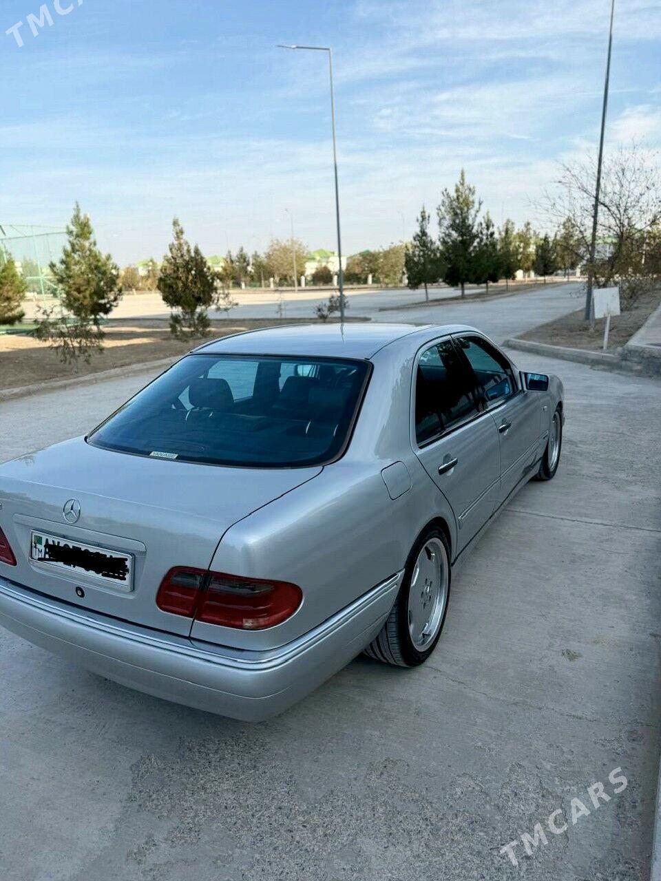 Mercedes-Benz E320 2000 - 145 000 TMT - Мары - img 2