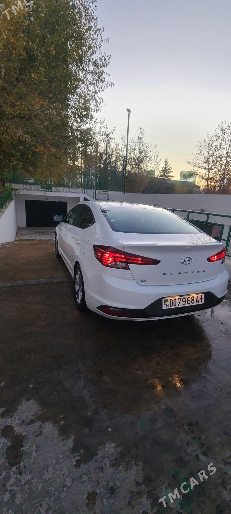 Hyundai Elantra 2020 - 220 000 TMT - Бахарден - img 6