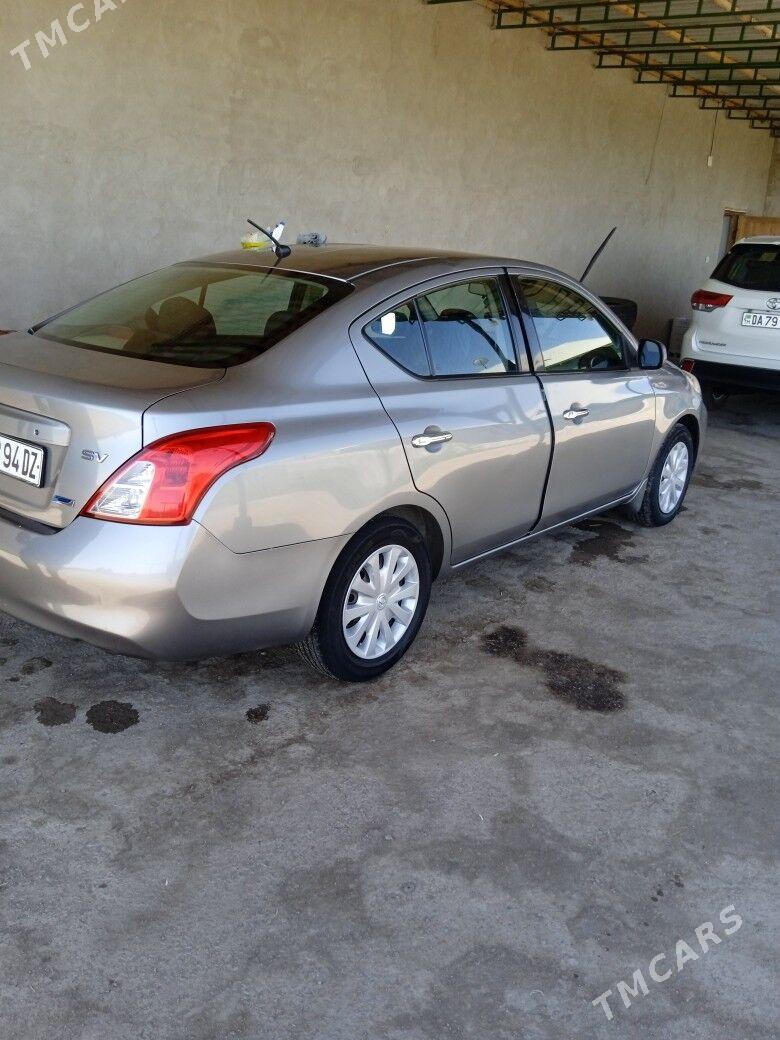 Nissan Versa 2012 - 120 000 TMT - Гороглы (Тагта) - img 2