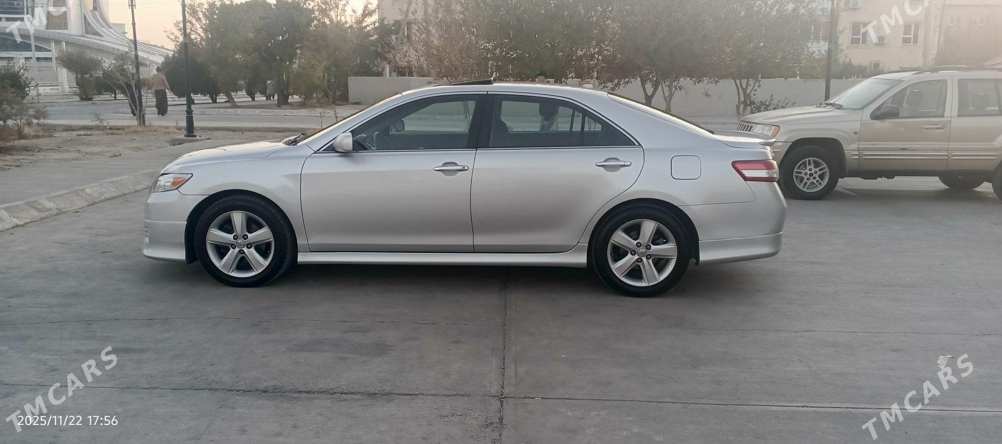 Toyota Camry 2011 - 235 000 TMT - Балканабат - img 2