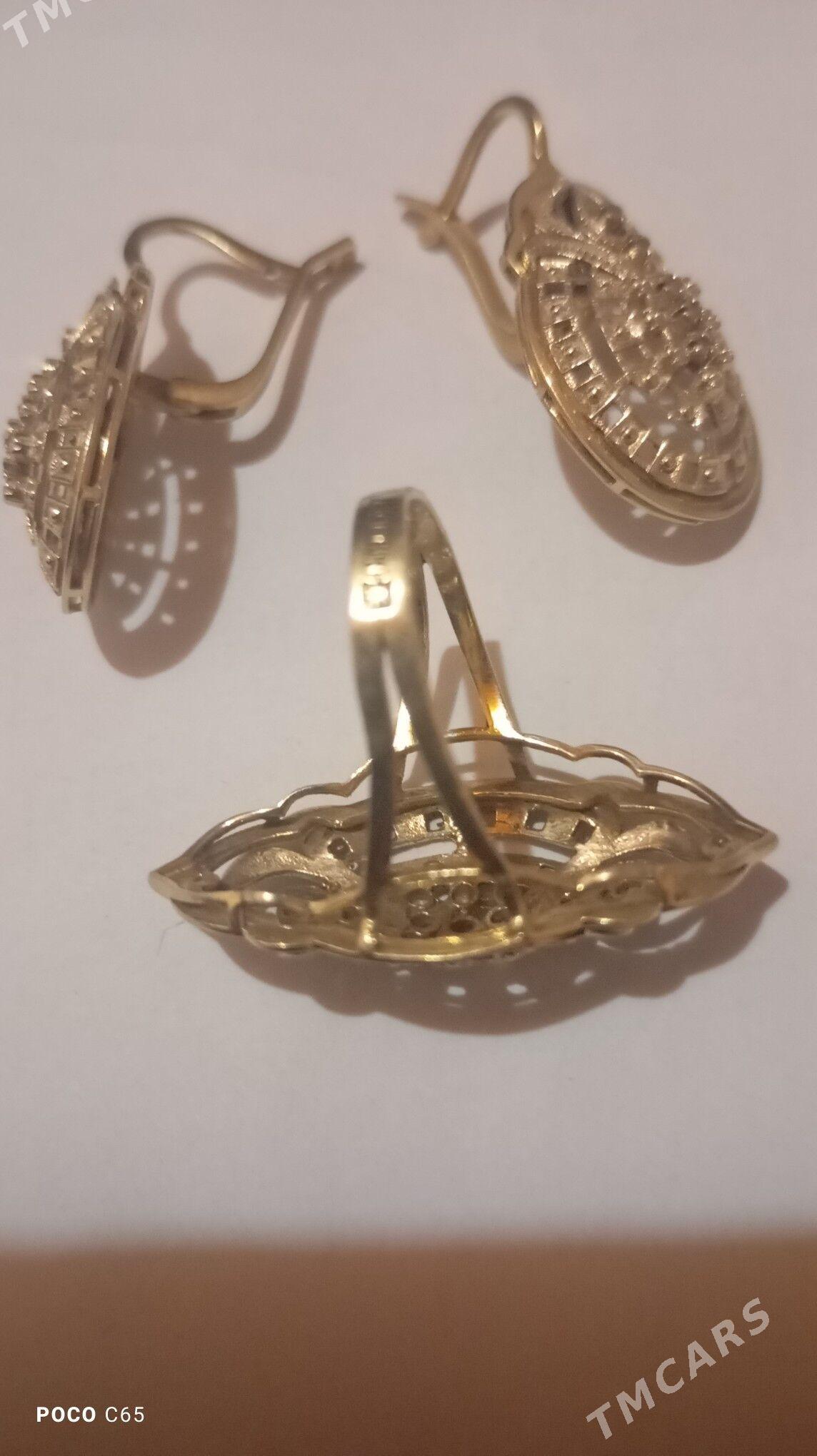 Gyzyl komplekt - Анев - img 2