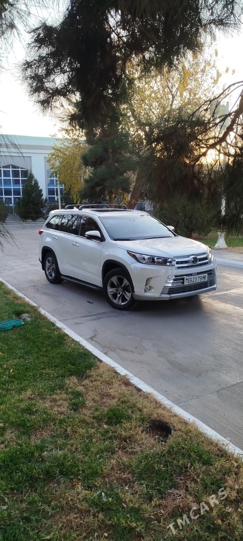 Toyota Highlander 2019 - 440 000 TMT - Мары - img 1