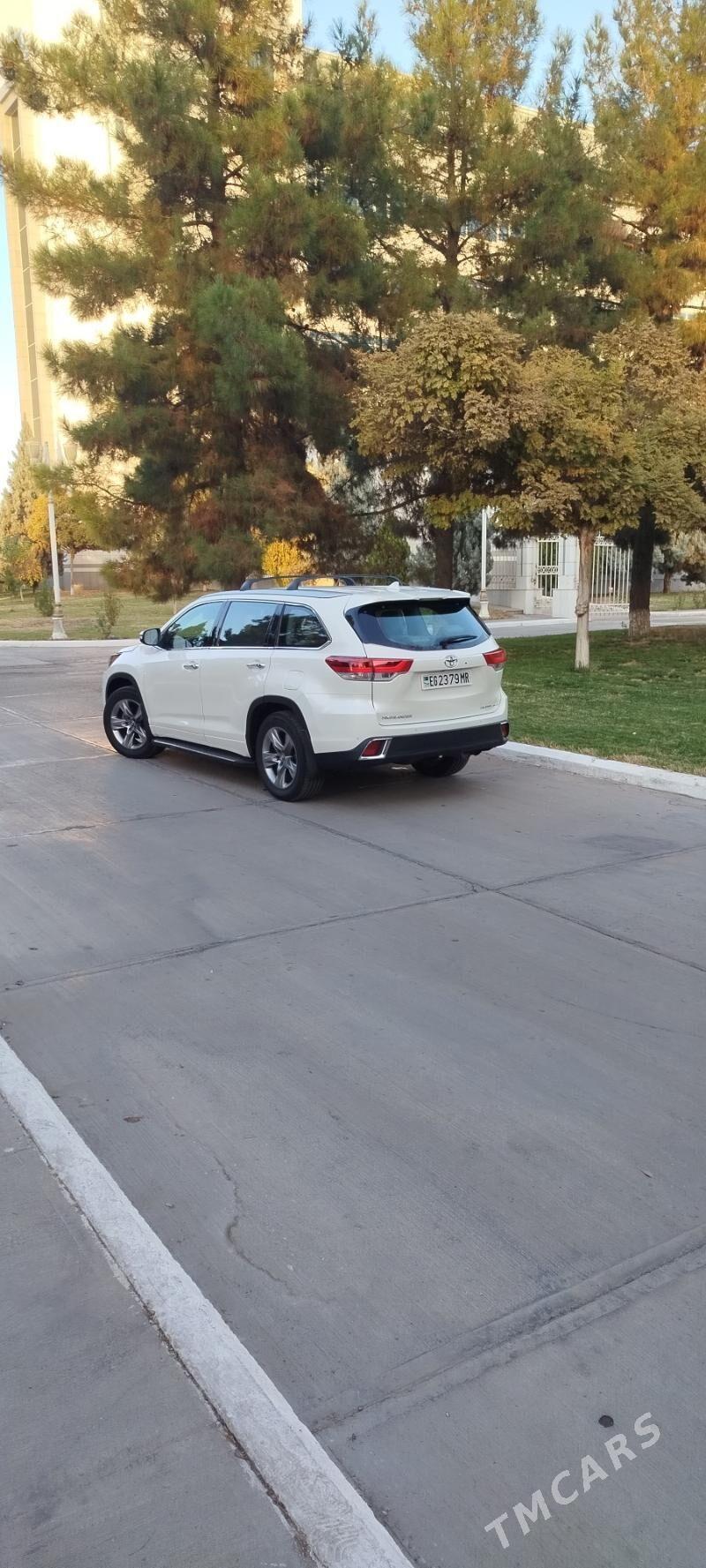 Toyota Highlander 2019 - 440 000 TMT - Мары - img 3