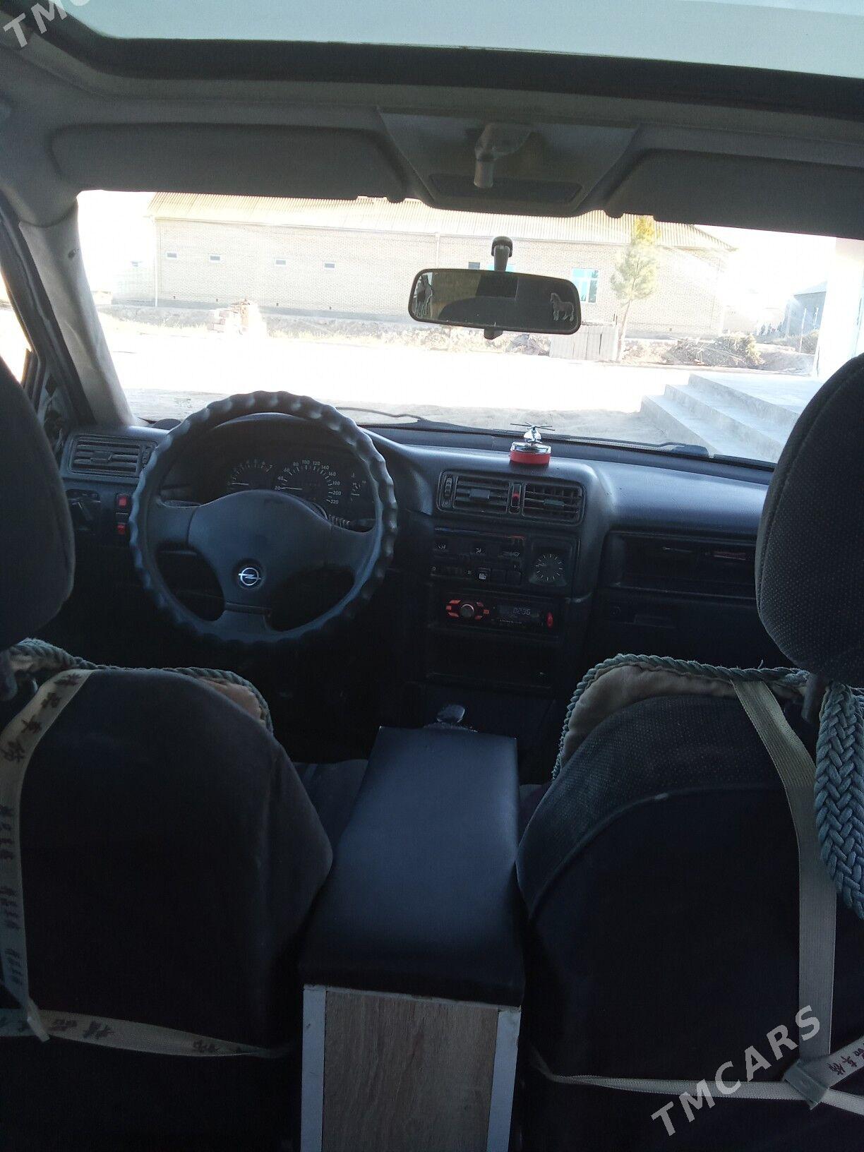 Opel Vectra 1990 - 23 000 TMT - Байрамали - img 5