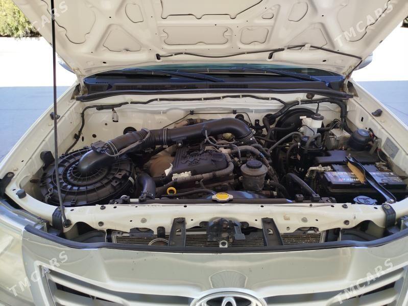 Toyota Hilux 2013 - 360 000 TMT - Balkanabat - img 8