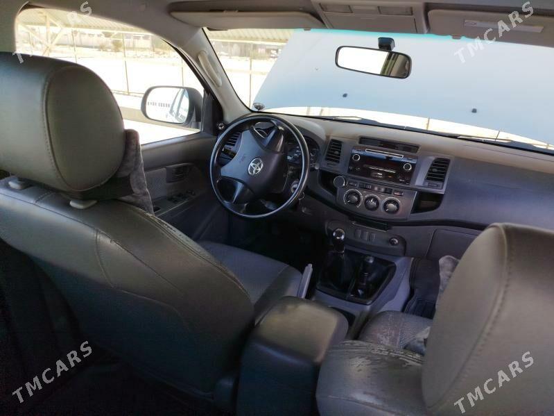 Toyota Hilux 2013 - 360 000 TMT - Balkanabat - img 6