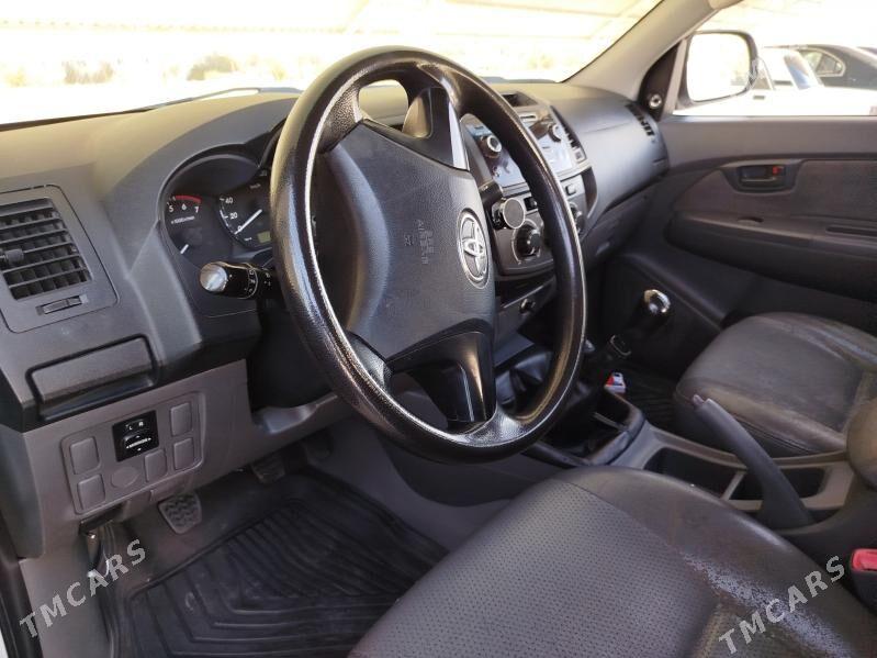 Toyota Hilux 2013 - 360 000 TMT - Balkanabat - img 7