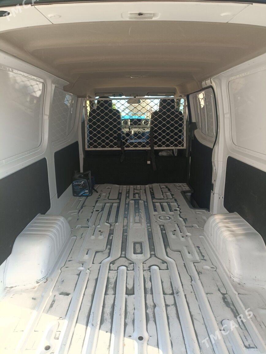 Nissan Urvan 2020 - 350 000 TMT - Darganata - img 6