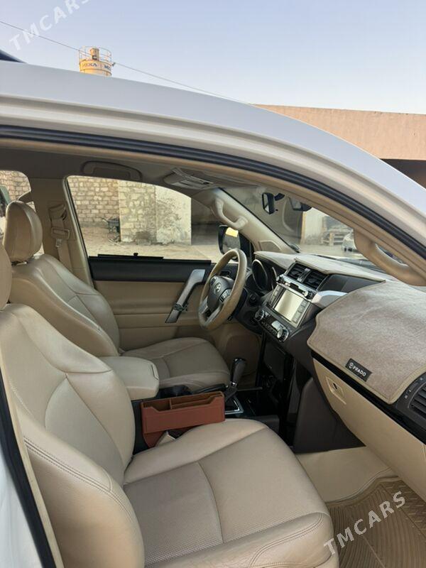 Toyota Land Cruiser Prado 2015 - 700 000 TMT - Hazar - img 3
