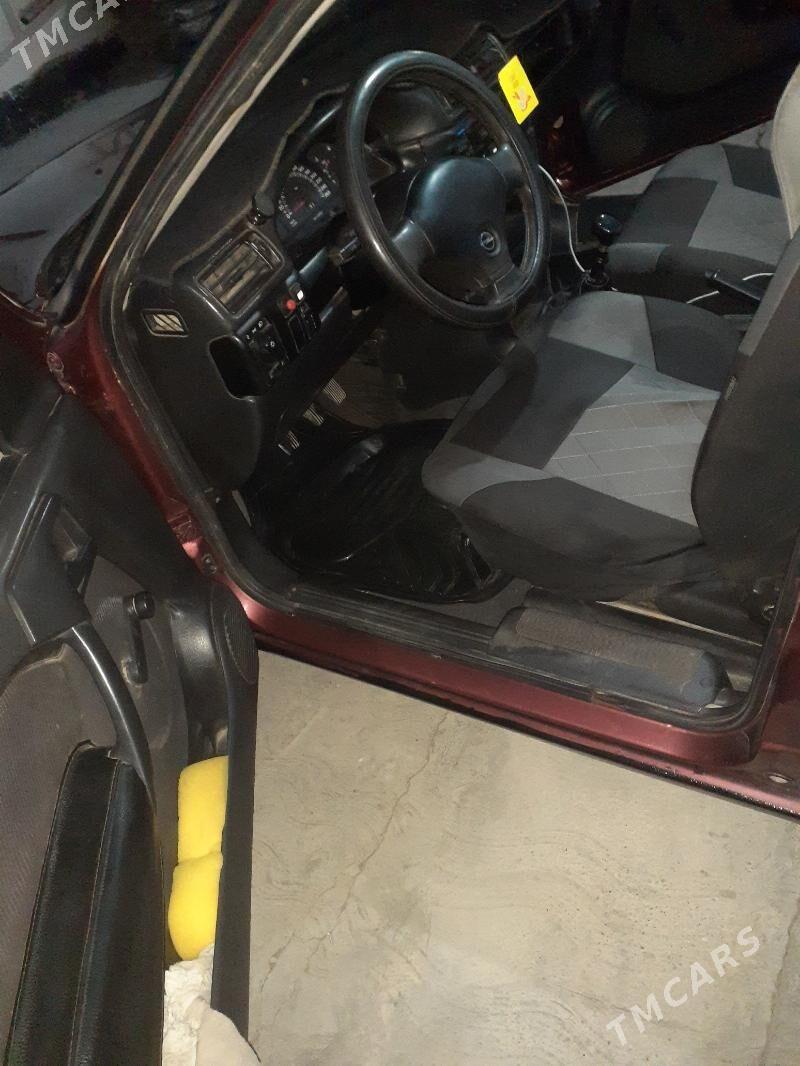 Opel Vectra 1990 - 35 000 TMT - Saýat - img 5