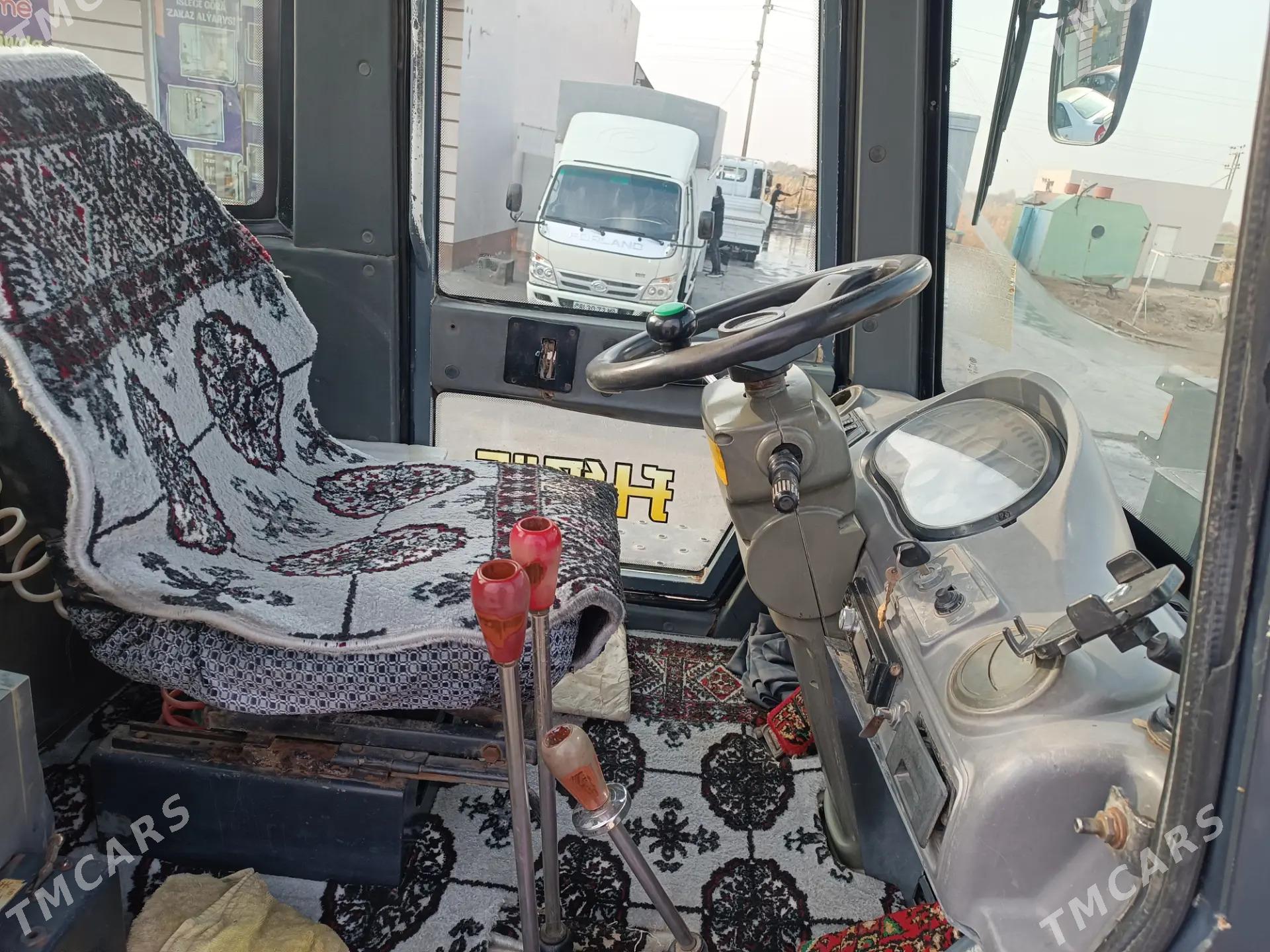 XCMG LW300F 2011 - 400 000 TMT - Mary - img 3