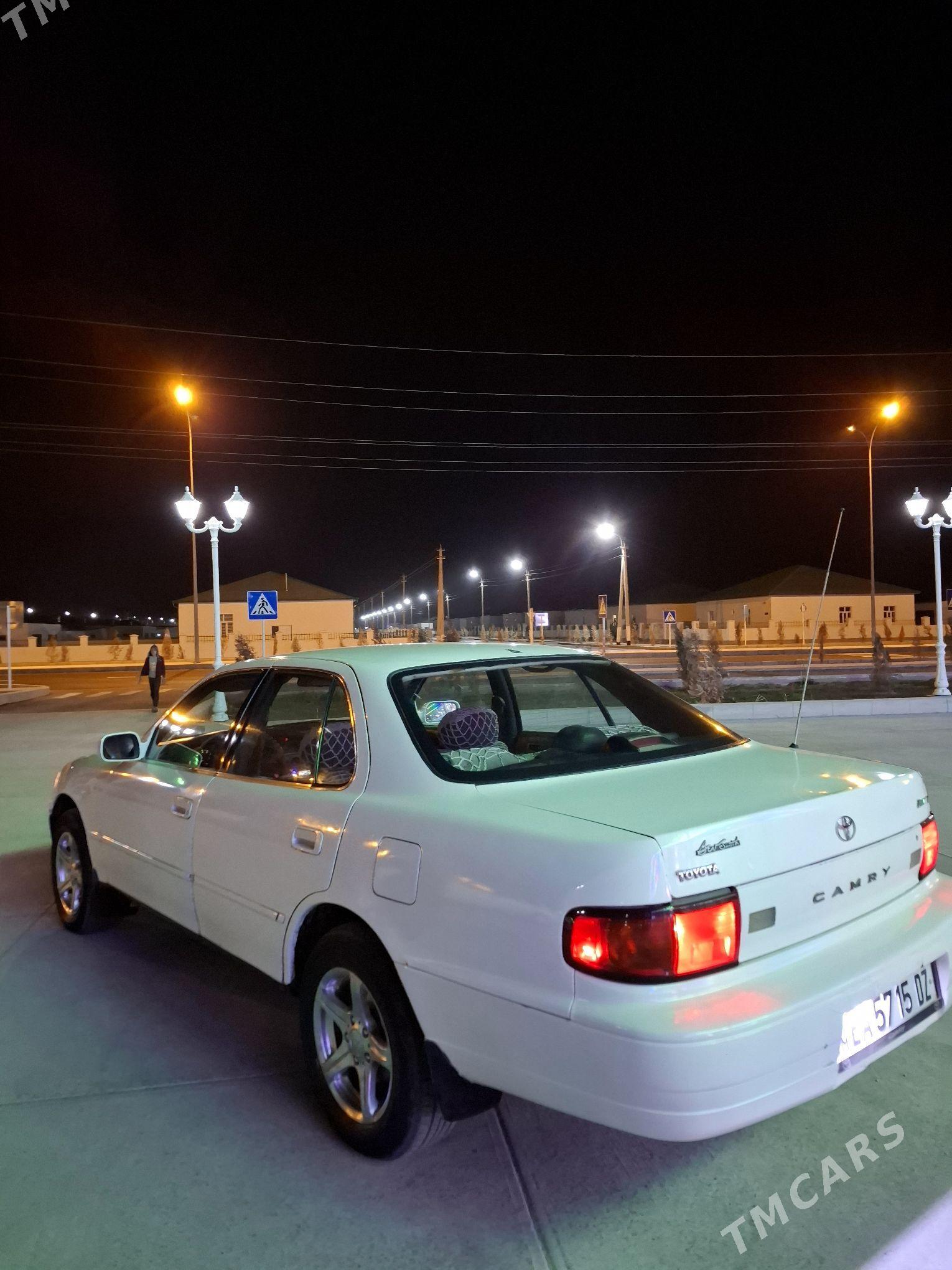 Toyota Camry 1992 - 85 000 TMT - Кёнеургенч - img 4