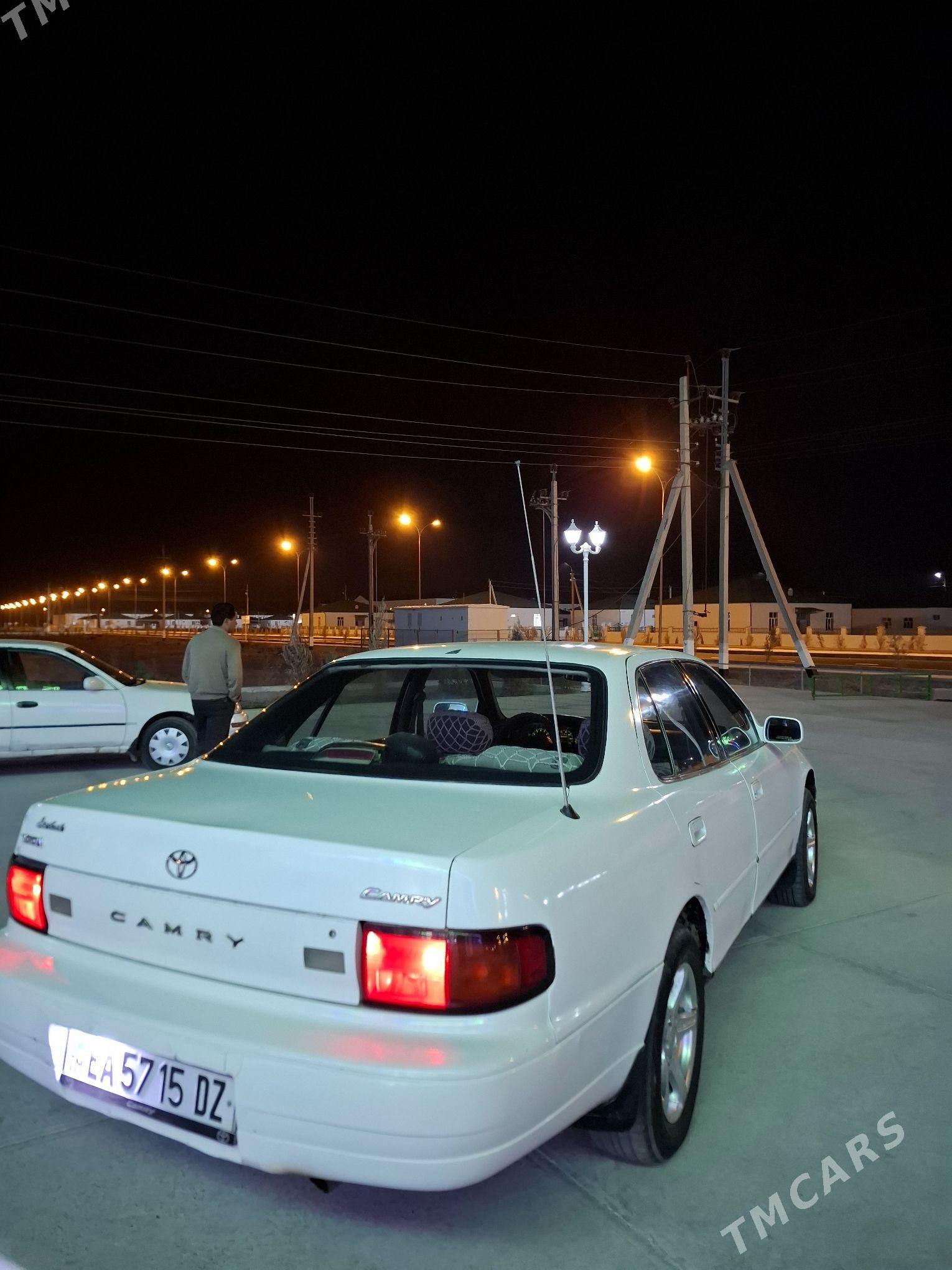 Toyota Camry 1992 - 85 000 TMT - Кёнеургенч - img 3