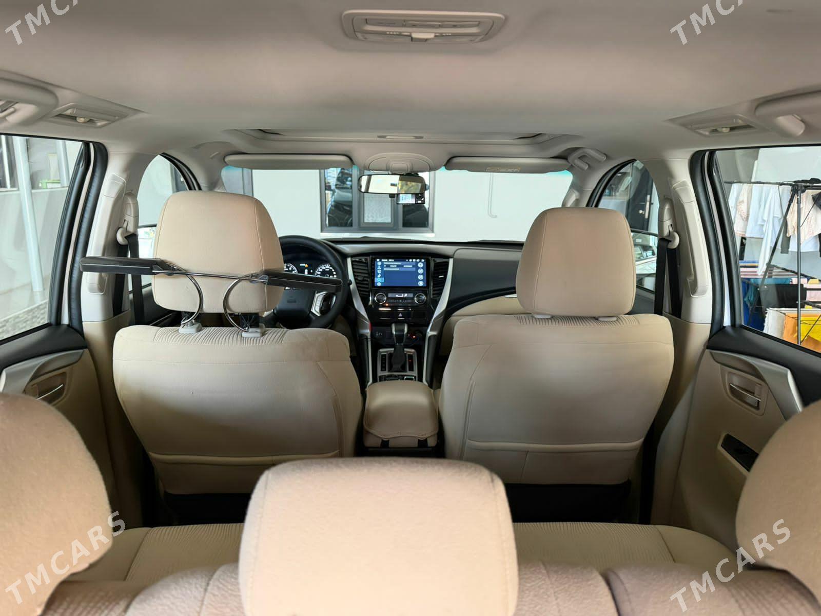 Mitsubishi Montero Sport 2019 - 384 000 TMT - Aşgabat - img 3