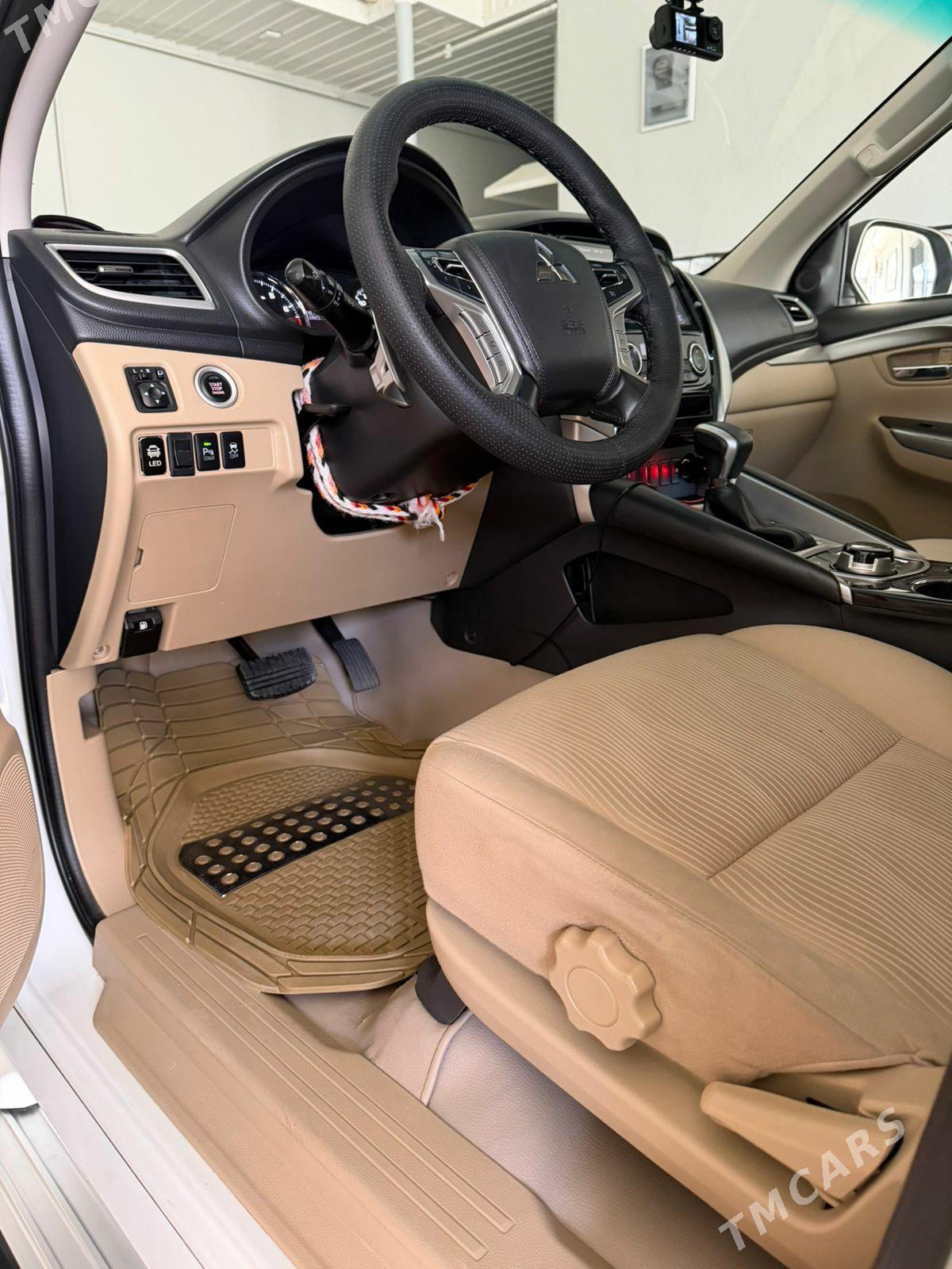 Mitsubishi Montero Sport 2019 - 384 000 TMT - Aşgabat - img 4