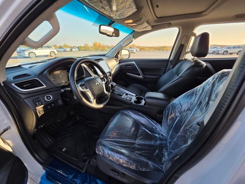 Mitsubishi Pajero 2020 - 445 000 TMT - Aşgabat - img 8