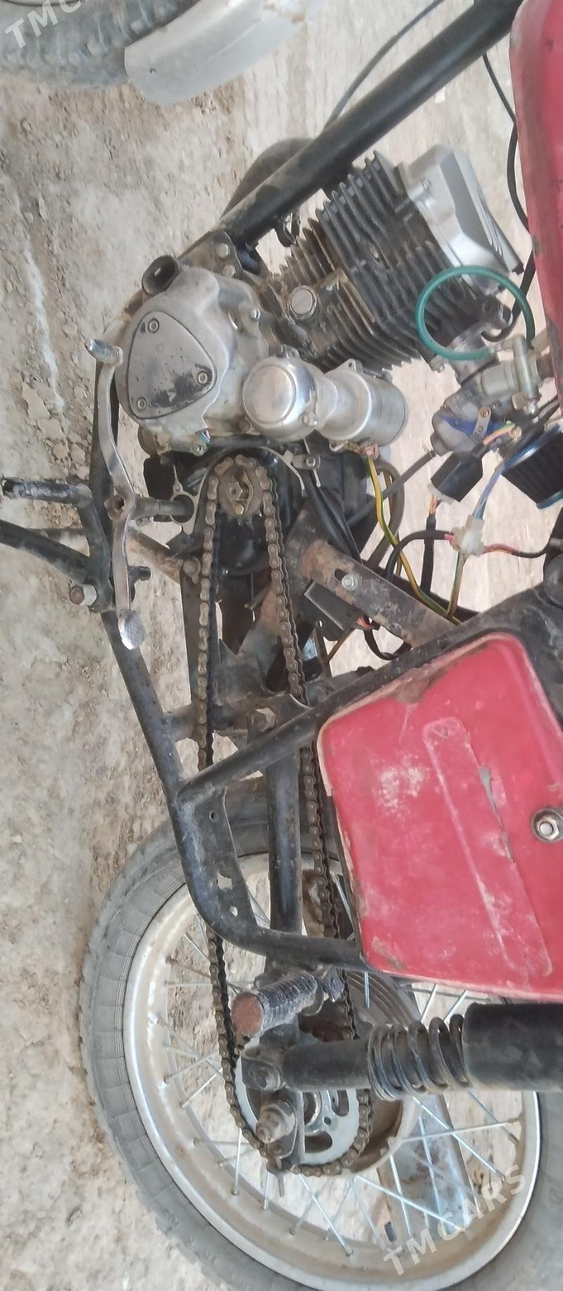 Iž Planeta 4 1982 - 7 000 TMT - Яшлык - img 1