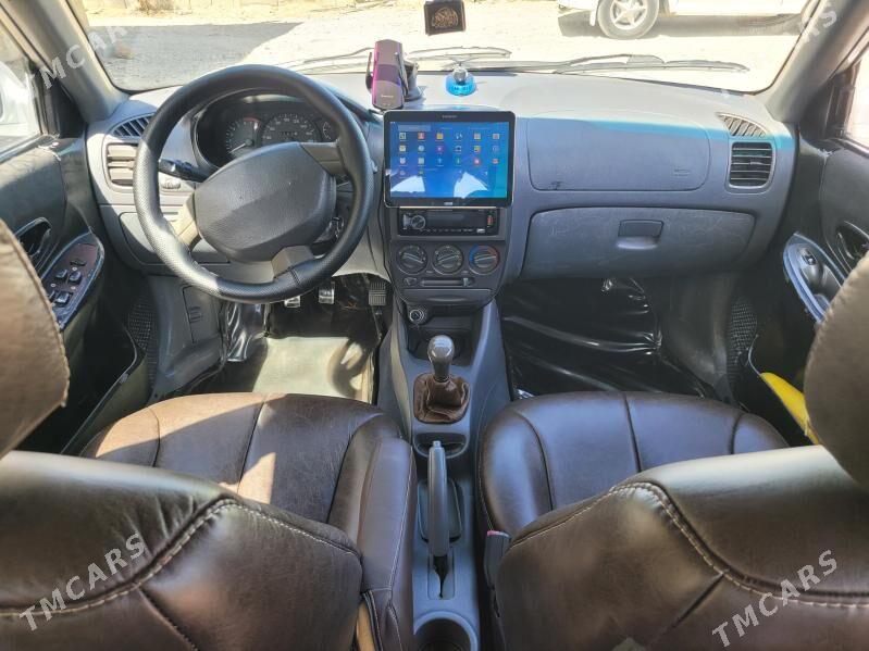 Hyundai Accent 2001 - 60 000 TMT - Гарадамак Шор - img 3